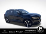 2020 Volvo XC40 Momentum