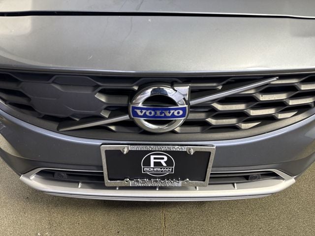 2016 Volvo S60 Cross Country T5 Platinum