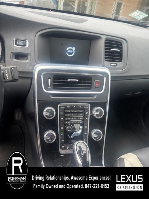 2016 Volvo S60 Cross Country T5 Platinum