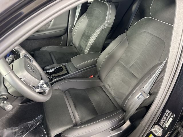 2024 Volvo XC40 Recharge Pure Electric Twin Plus