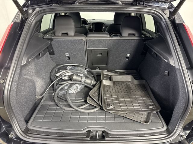 2024 Volvo XC40 Recharge Pure Electric Twin Plus