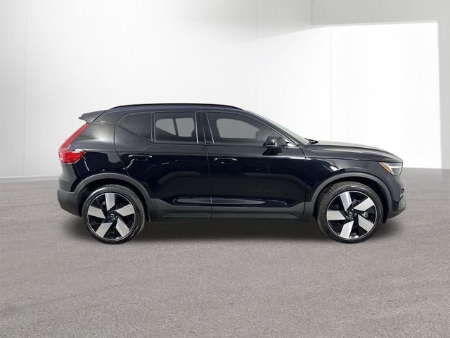 2024 Volvo XC40 Recharge Pure Electric Twin Plus