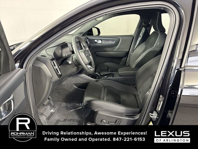 2024 Volvo XC40 Recharge Pure Electric Twin Plus