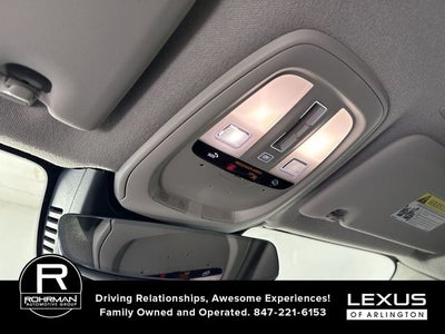 2024 Volvo XC40 Plus Dark Theme