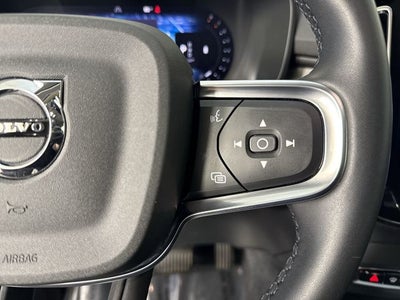 2024 Volvo XC40 Plus Dark Theme