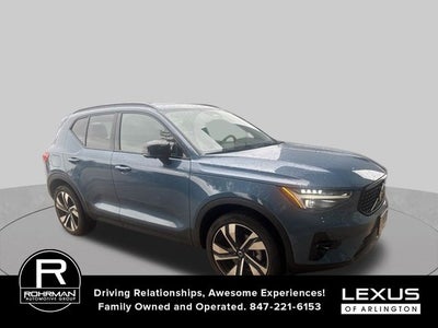 2024 Volvo XC40 Plus Dark Theme