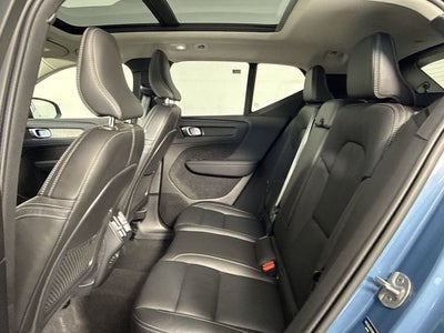 2024 Volvo XC40 Plus Dark Theme