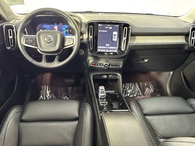 2024 Volvo XC40 Plus Dark Theme