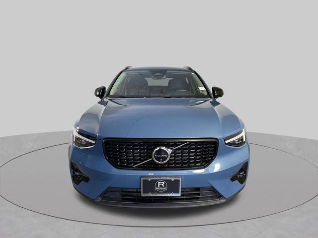 2024 Volvo XC40 Plus Dark Theme