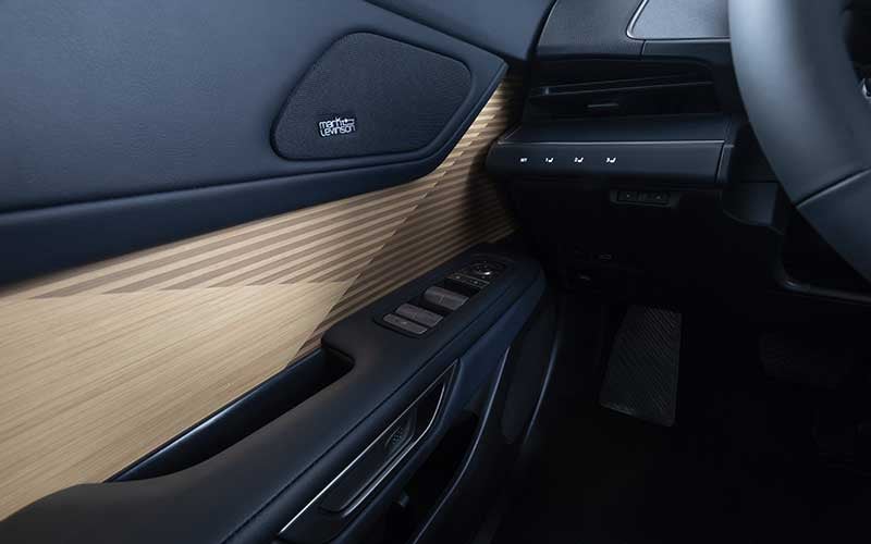 Lexus of Arlington in Arlington Heights IL